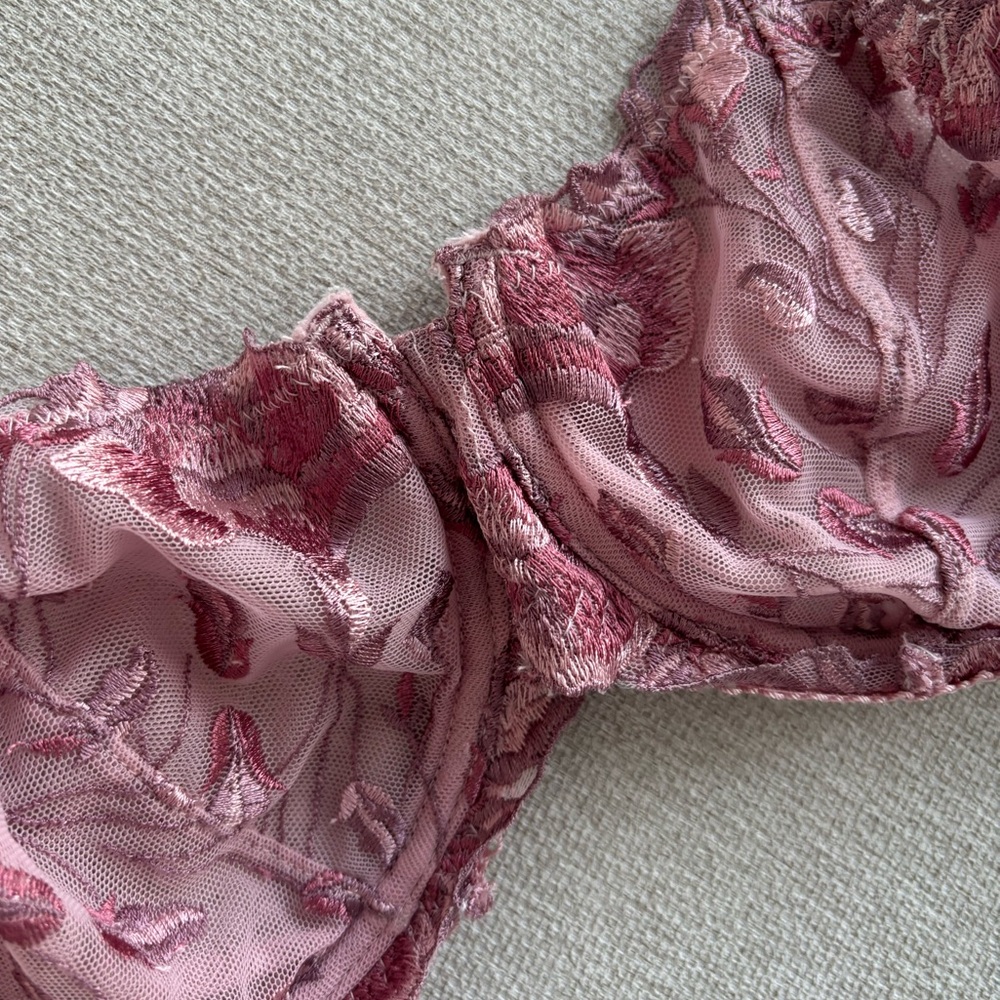 La Vie En Rose Unlined Balconette Bra - Picture 3 of 9